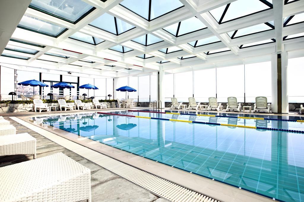 Grand Josun Пусан Екстер'єр фото Swimming pool