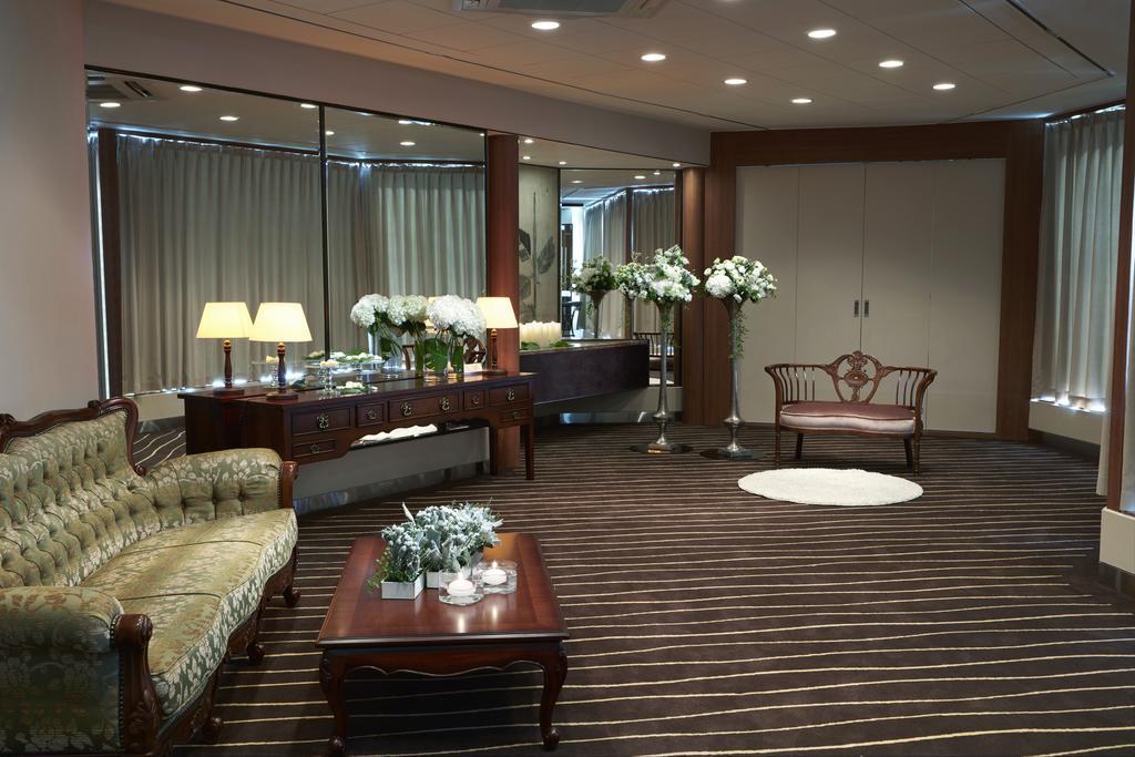 Grand Josun Пусан Екстер'єр фото The interior of the Japanese Embassy in Washington, D.C.
