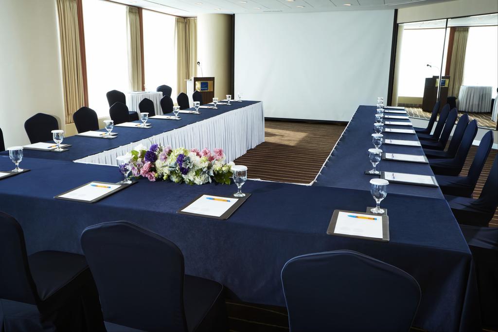 Grand Josun Пусан Екстер'єр фото A meeting room