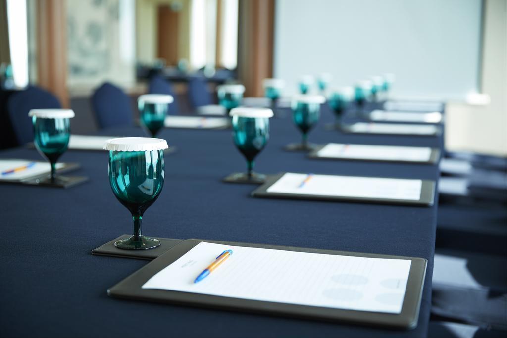Grand Josun Пусан Екстер'єр фото A conference room